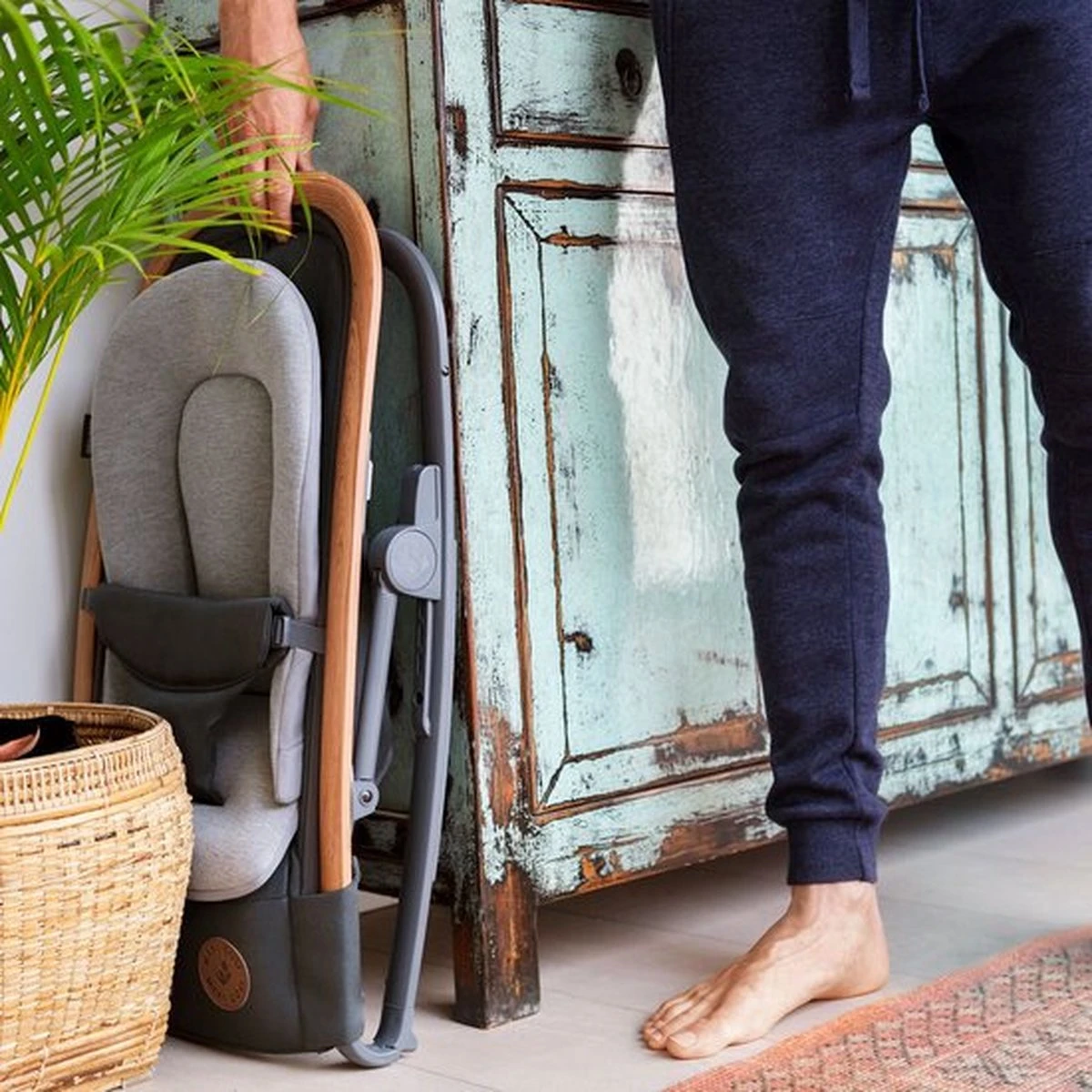 Maxi-Cosi Kori 2-in-1 Wipstoel - Essential Graphite Maxi-Cosi Kori 2-in-1 Wipstoel - Essential Graphite -Baby Verzorging 1200x1200 1014