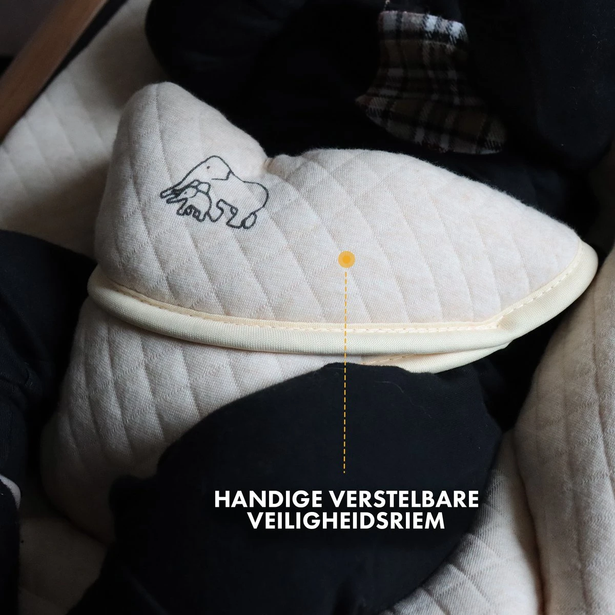 Deryan Rocker Wipstoel - Luxe 2-in-1 - Nougat/Cream Deryan Rocker Wipstoel - Luxe 2-in-1 - Nougat/Cream -Baby Verzorging 1200x1200 1026