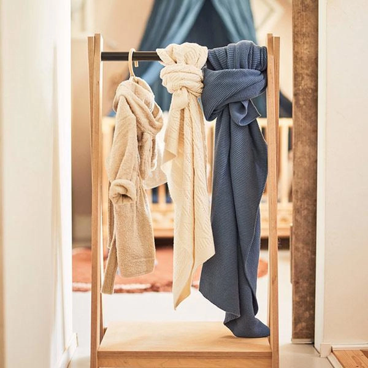 Jollein Baby Deken Wieg 75x100cm Basic Knit - Jeans Blue Jollein Baby Deken Wieg 75x100cm Basic Knit - Jeans Blue -Baby Verzorging 1200x1200 1203