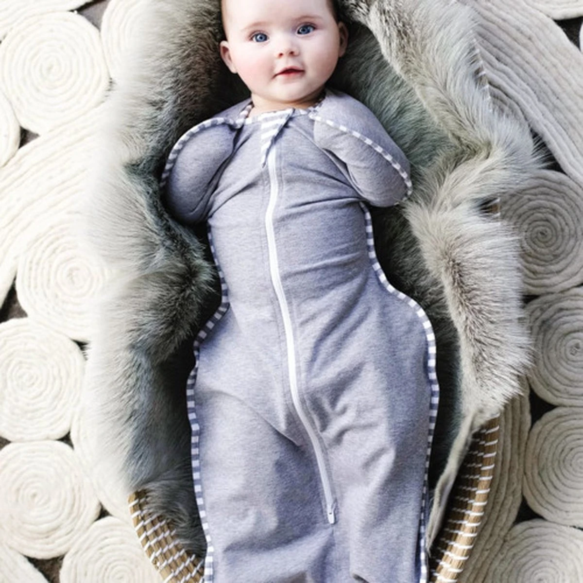 Love to Dream™ Babyslaapzak Swaddle Up™ - Inbakeren - Baby 3-6 maanden - 6-8.5 kg - All season - Grijs Love To Dream™ Babyslaapzak Swaddle Up™ - Inbakeren - Baby 3-6 Maanden - 6-8.5 Kg - All Season - Grijs -Baby Verzorging 1200x1200 1395