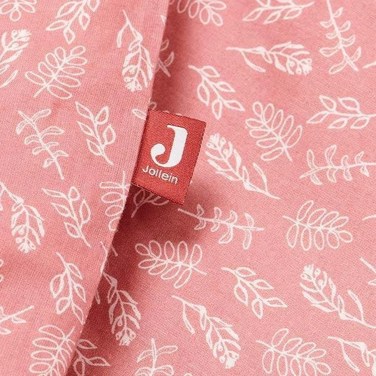 Jollein Baby Dekbedovertrek met sloop Meadow 100x135/140cm - Rosewood Jollein Baby Dekbedovertrek Met Sloop Meadow 100x135/140cm - Rosewood -Baby Verzorging 1200x1200 1536