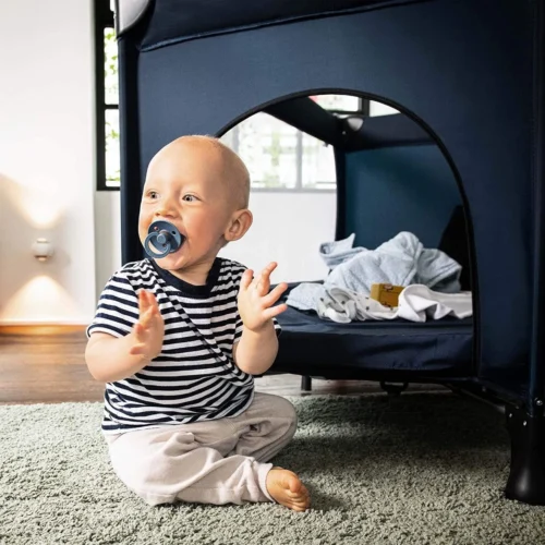 Hauck Dream N Play Plus Campingbedje Set - Met Matras En Muggennet - Navy -Baby Verzorging 1200x1200 430