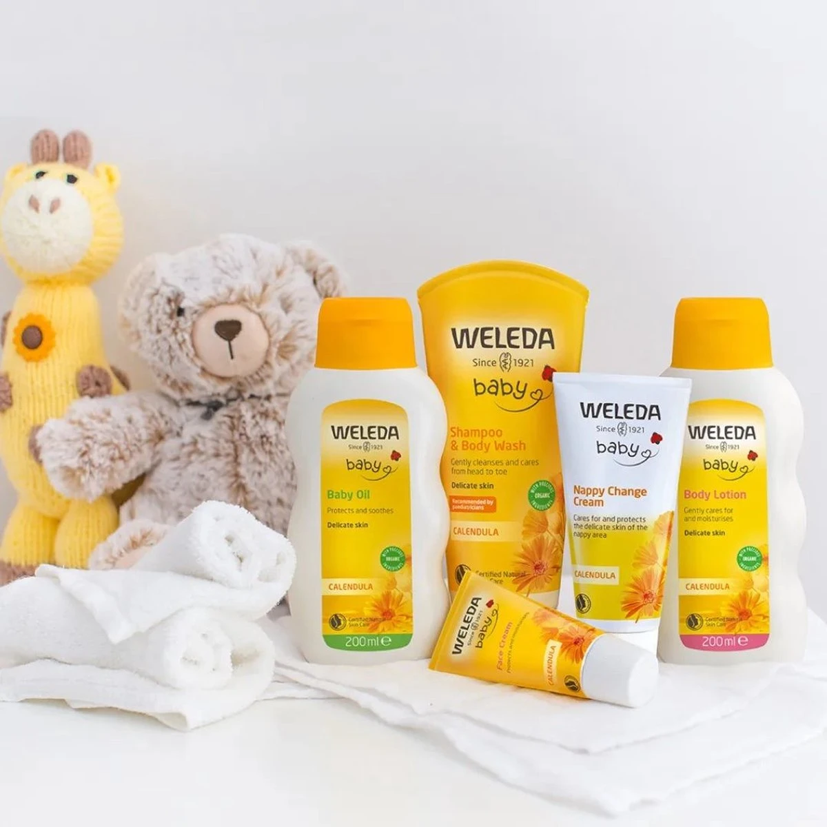 Weleda Calendula Liniment Reinigingsmelk Weleda Calendula Liniment Reinigingsmelk -Baby Verzorging 1200x1200 545