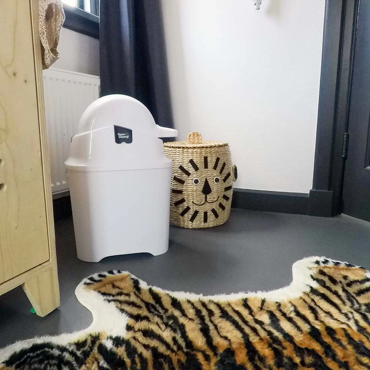 DiaperChamp One - Luieremmer - Verzorging - Luieremmers - White Black DiaperChamp One - Luieremmer - Verzorging - Luieremmers - White Black -Baby Verzorging 1200x1200 790