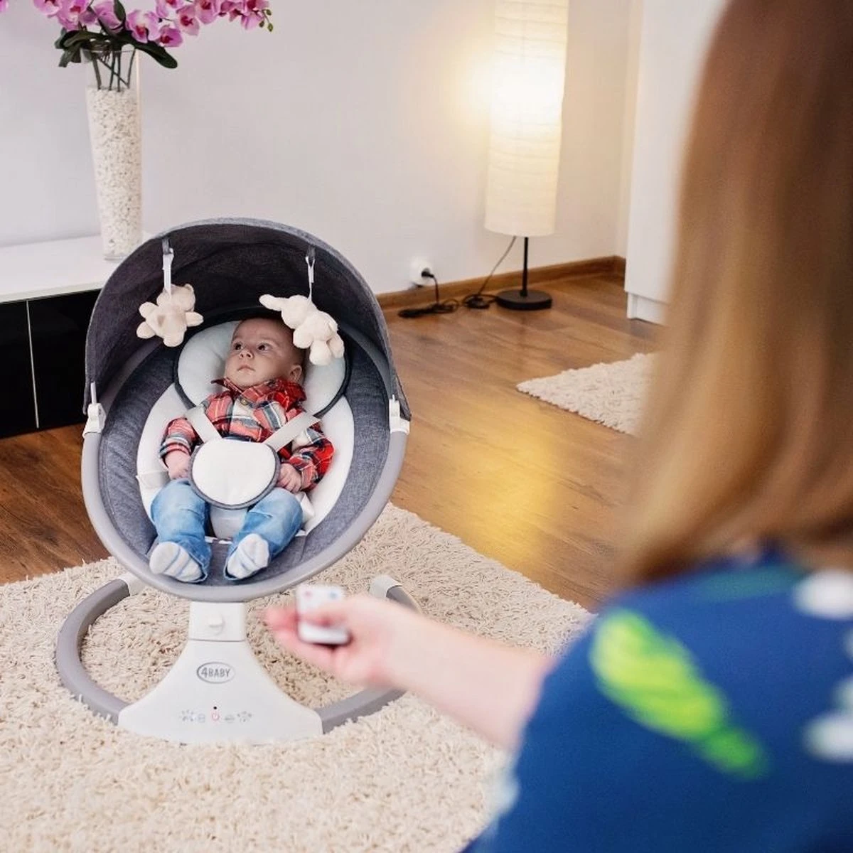 4Baby Rock 'n Relax Grijs - Babyschommel - Elektronische BabySwing - 5 Snelheden - Inclusief Accessoires 4Baby Rock 'n Relax Grijs - Babyschommel - Elektronische BabySwing - 5 Snelheden - Inclusief Accessoires -Baby Verzorging 1200x1200 935