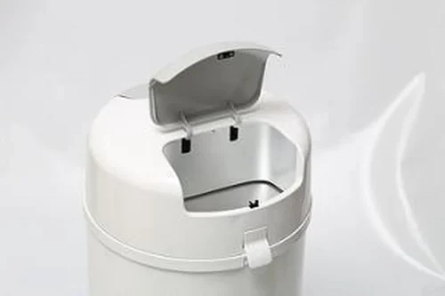 DiaperPail - Clear White - Luieremmer Met Speciale Luiersluis - Werkt Met Normale Vuilniszakken - Luxe Luieremmer - Geen Speciale Cassettes - Geen Geurtjes - Makkelijk Schoon Te Maken - Is Gemaakt Van Aluminium -Baby Verzorging 1200x798 5