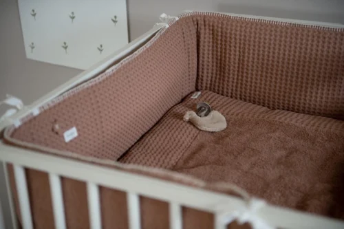 Koeka Boxbumper Wafel Amsterdam - Lichtbruin 180x30cm -Baby Verzorging 1200x799 47