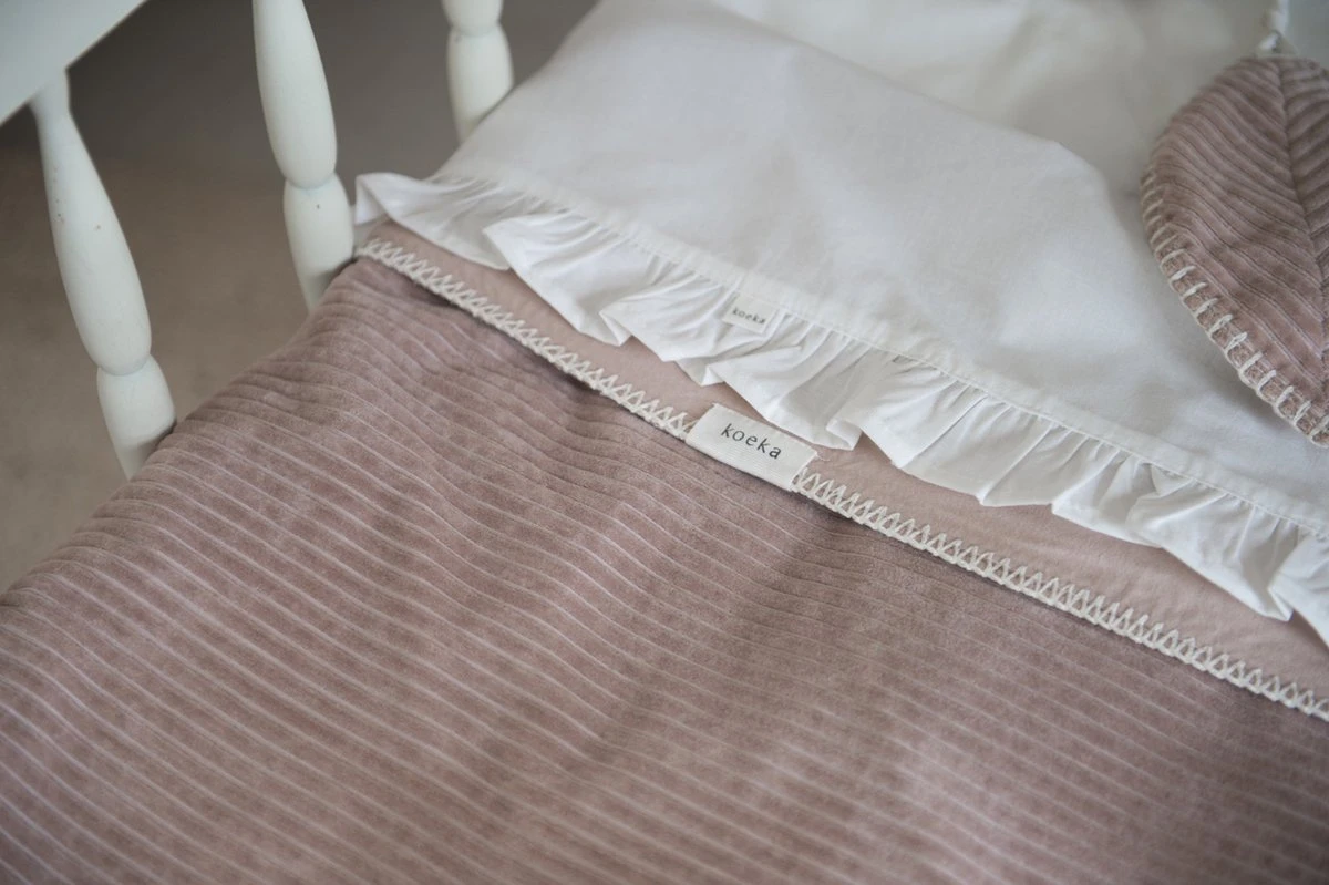 Koeka Baby lakentje ledikant Ruffle - wit 110x140cm Koeka Baby Lakentje Ledikant Ruffle - Wit 110x140cm -Baby Verzorging 1200x799 56