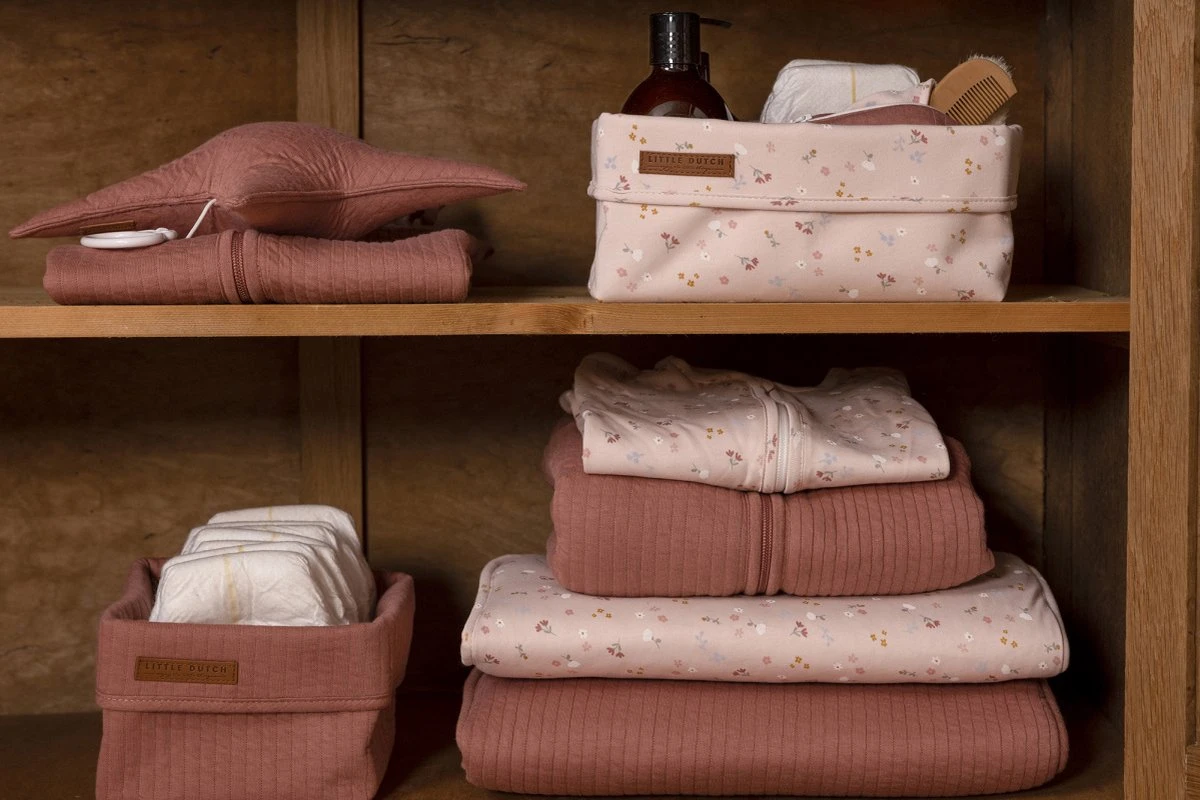 Swaddle doek 120 x 120 Little Pink Flowers Little Dutch Swaddle Doek 120 X 120 Little Pink Flowers -Baby Verzorging 1200x800 111