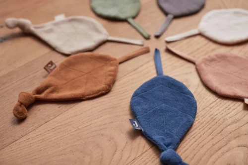 Jollein Speendoekje Badstof Leaf - Jeans Blue 4 Jollein Speendoekje Badstof Leaf - Jeans Blue -Baby Verzorging 1200x800 168