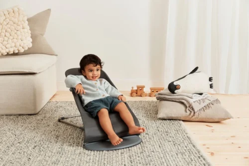 BabyBjörn Wipstoel Bliss Donkergrijs Frame - Cotton Klassiek Quilt - Antraciet - Ergonomisch - Verstelbaar - Inklapbaar -Baby Verzorging 1200x800 191