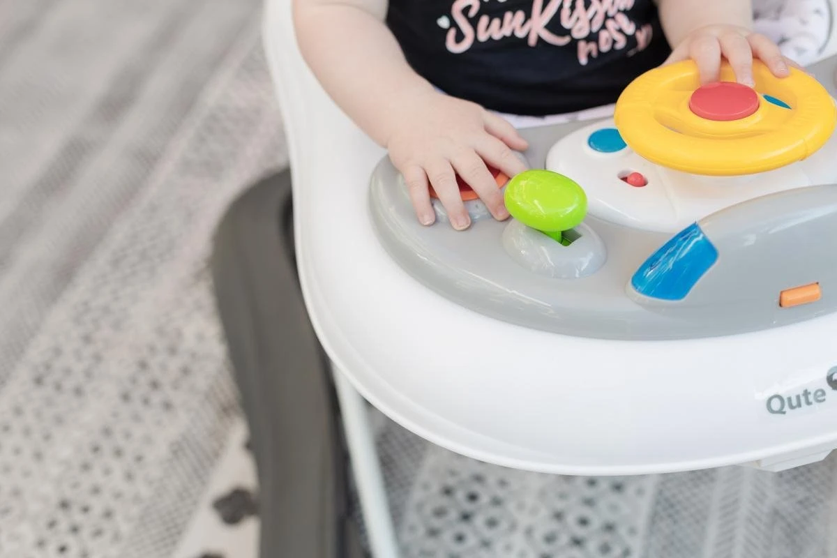 Qute Cooper Loopstoel - Grijs Qute Cooper Loopstoel - Grijs -Baby Verzorging 1200x800 210