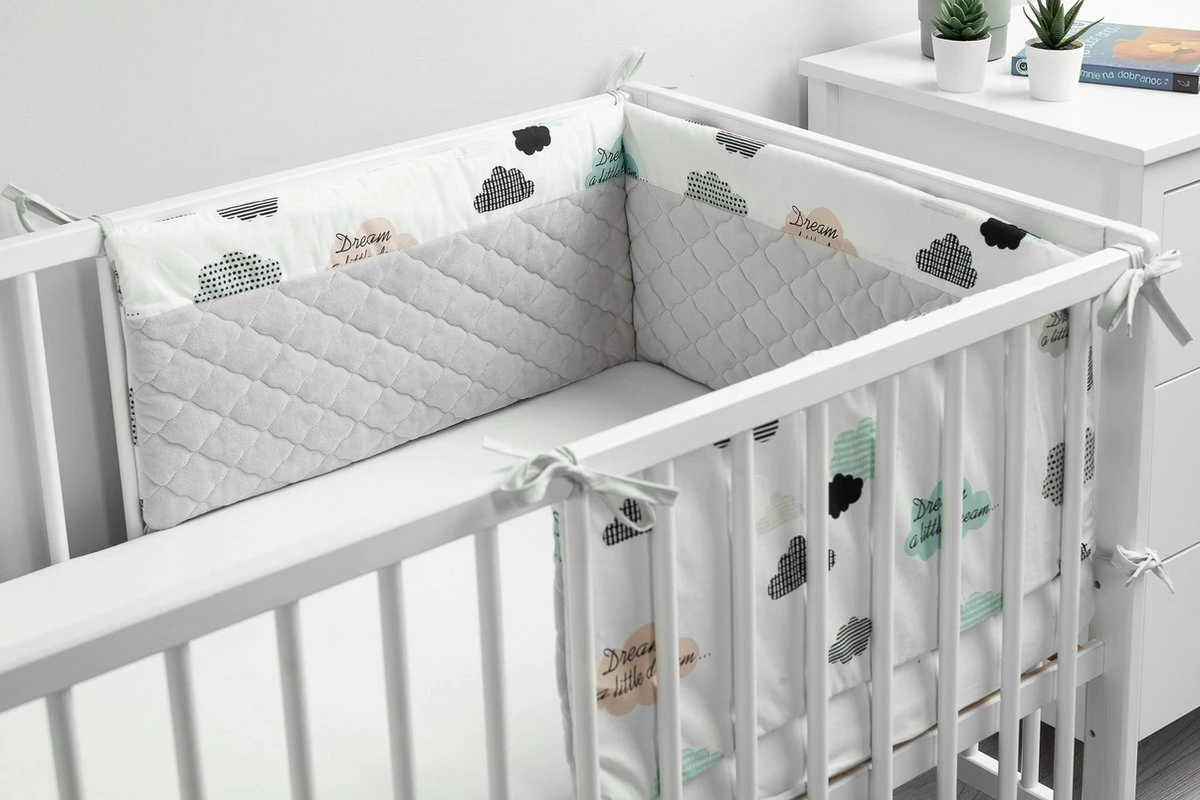 Sensillo Baby Bedbumper - Bedomrander - Anti stootrand Ledikant - Bed Zijbeschermers - 180x30cm - Grijze Wolkjes Sensillo Baby Bedbumper - Bedomrander - Anti Stootrand Ledikant - Bed Zijbeschermers - 180x30cm - Grijze Wolkjes -Baby Verzorging 1200x800 290