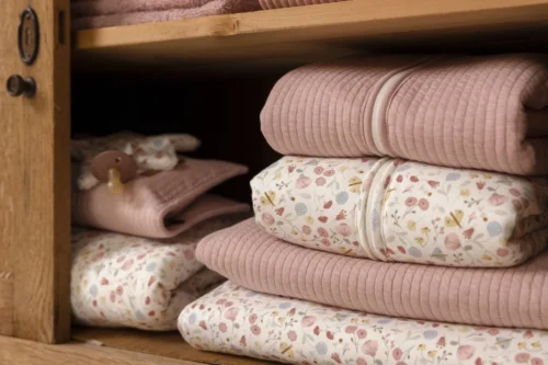 Little Dutch Ledikantdeken Flowers & Butterflies 5 Little Dutch Ledikantdeken Flowers & Butterflies -Baby Verzorging 1200x800 348