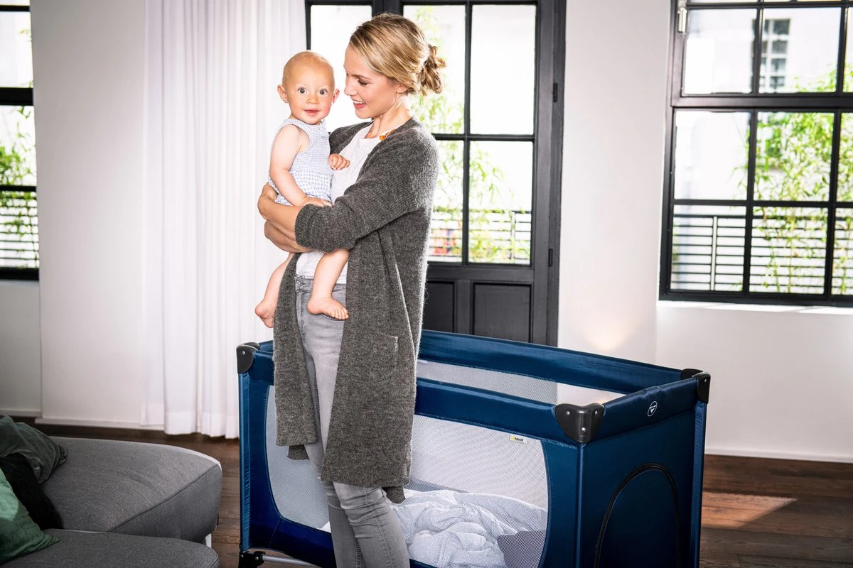 Hauck Dream N Play Plus Campingbedje - Navy Hauck Dream N Play Plus Campingbedje - Navy -Baby Verzorging 1200x800 45