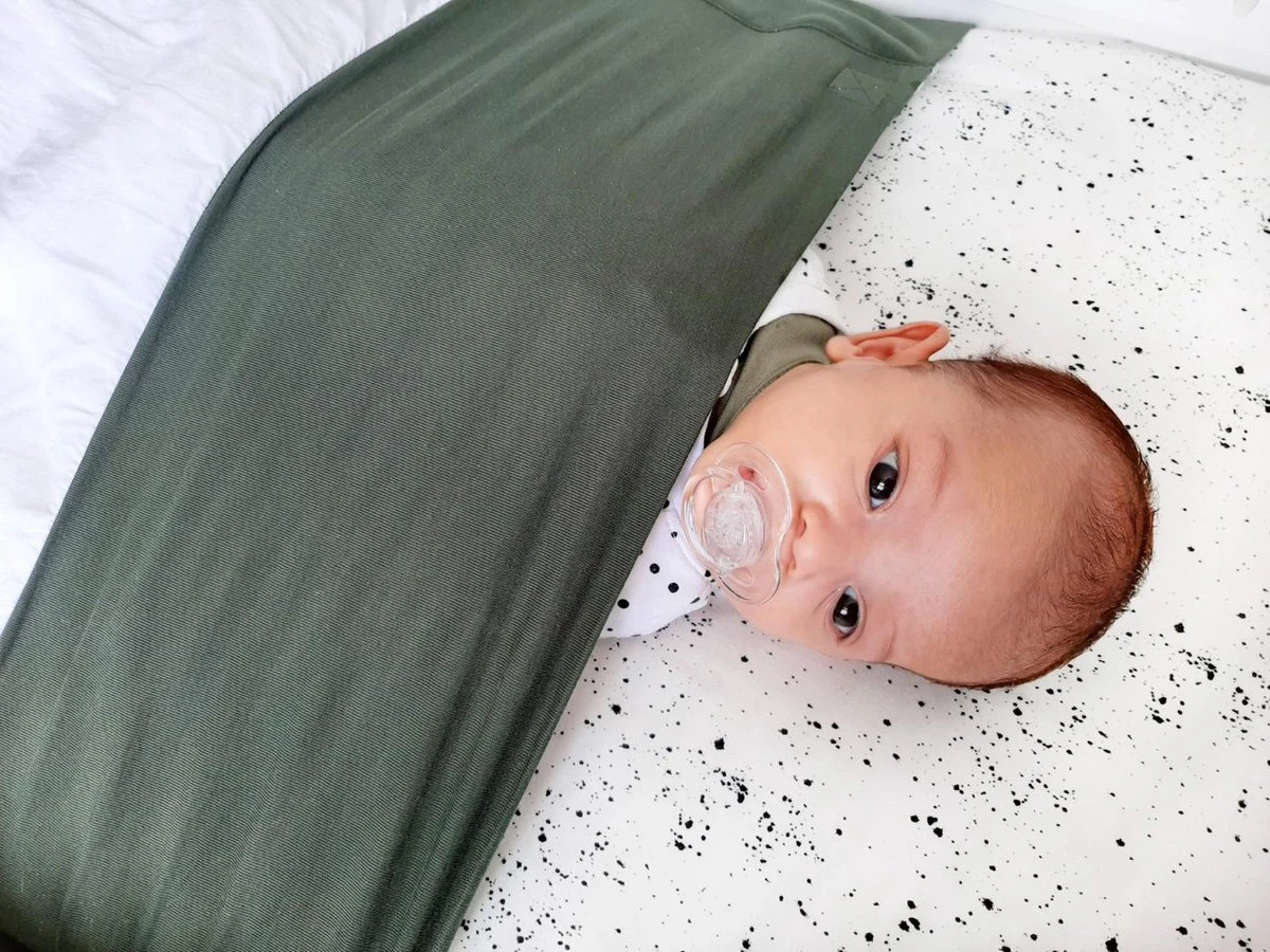 NUNKI Ledikant lakentje - simpel strak instoppen (ipv inbakeren)- 60x120 Botanisch Groen NUNKI Ledikant Lakentje - Simpel Strak Instoppen (ipv Inbakeren)- 60x120 Botanisch Groen -Baby Verzorging 1200x900 86