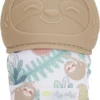 Itzy Ritzy - Itzy Mitt™ - Baby Bijtwant - Beige Luiaard -Baby Verzorging 671x1200