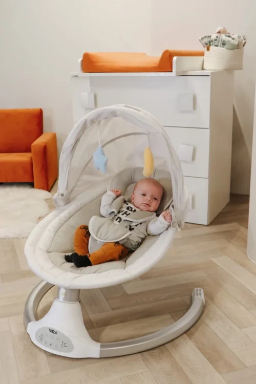 Tryco Hugg Swing Babyschommel - Zilver/Wit - Draaibare Babyswing - Met Muziek 15 Tryco Hugg Swing Babyschommel - Zilver/Wit - Draaibare Babyswing - Met Muziek -Baby Verzorging 800x1200 154