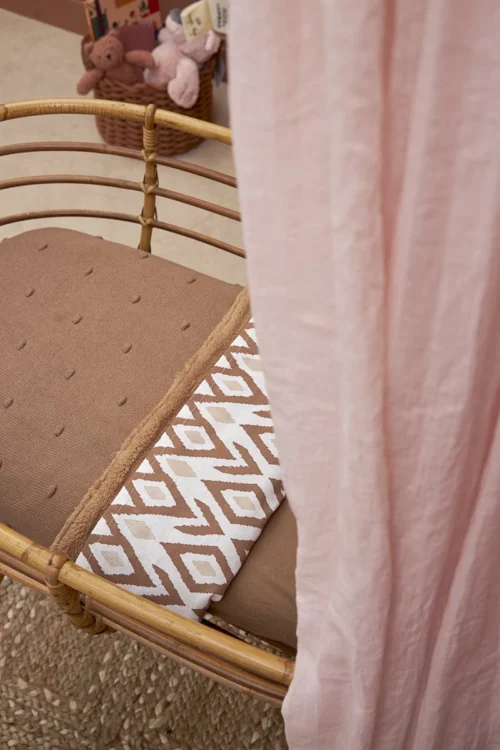 Meyco Ikat/Uni Wieglaken - 2-pack - Sand/toffee - 75x100cm 4 Meyco Ikat/Uni Wieglaken - 2-pack - Sand/toffee - 75x100cm -Baby Verzorging 800x1200 259