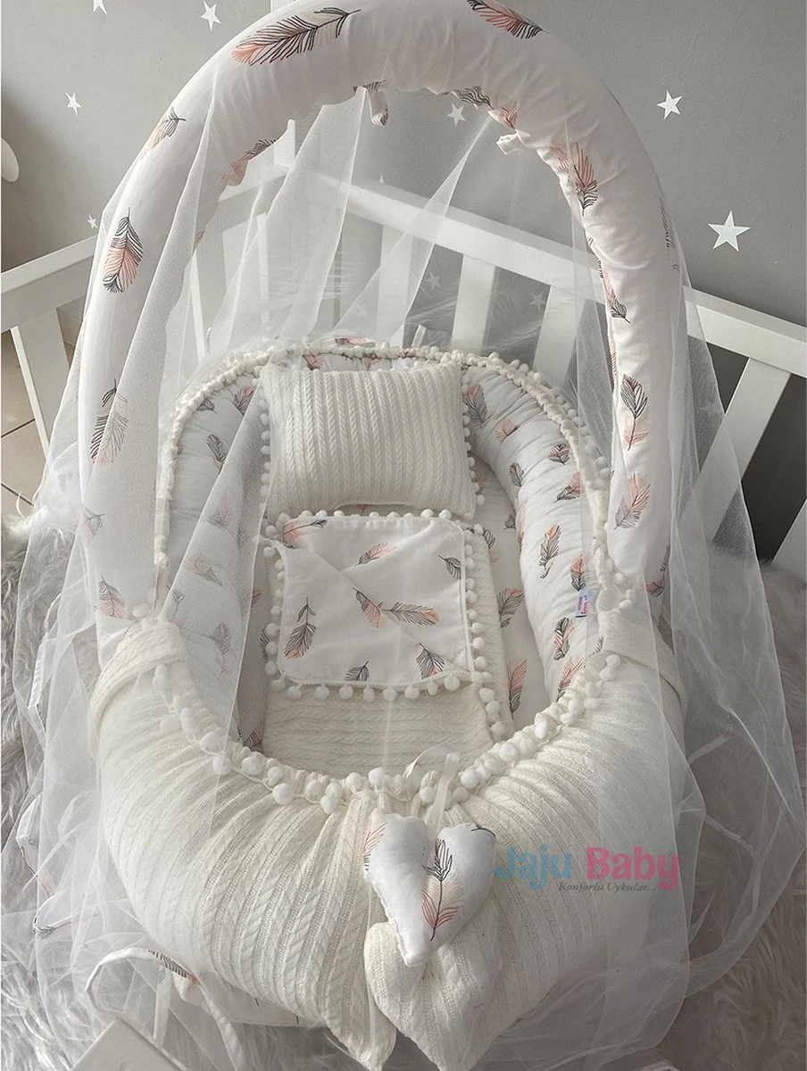 Jaju Baby - Babynestje, Hoofdkussen en Klamboe - Organische Katoen - Antibacterieel Babynestje - Anti-Allergisch Babynestje - Wit en Veer Patroon - 74 x 40 cm Jaju Baby - Babynestje, Hoofdkussen En Klamboe - Organische Katoen - Antibacterieel Babynestje - Anti-Allergisch Babynestje - Wit En Veer Patroon - 74 X 40 Cm -Baby Verzorging 904x1200 4